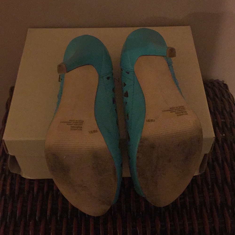 Pumps - Picture 4 of 7